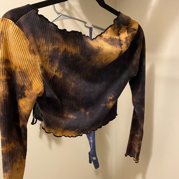 cropped long sleeve - Picture 3 of 3